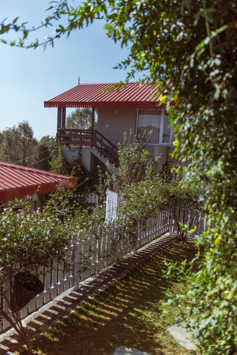 Hotel The Birdcage, Mukteshwar Zewnętrze zdjęcie
