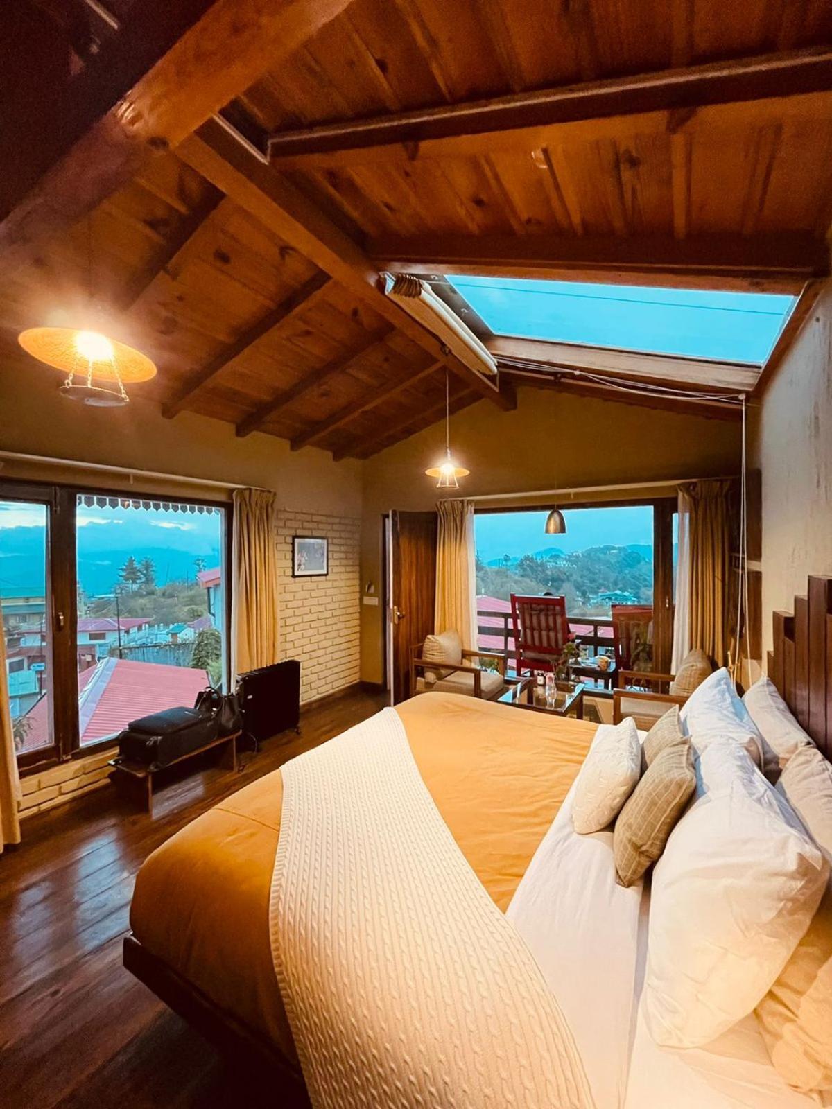 Hotel The Birdcage, Mukteshwar Zewnętrze zdjęcie